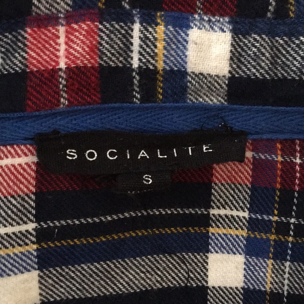 FLANNEL 💙😍 - Picture 3 of 3